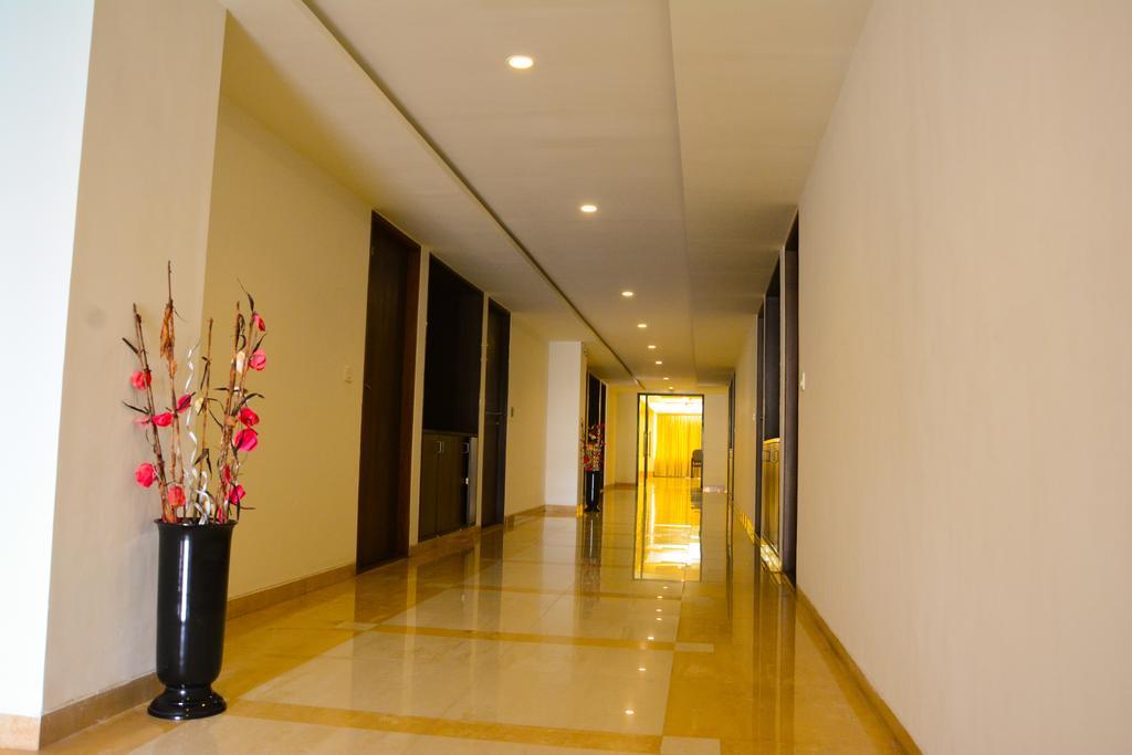 Hotel Platinum Residency Ahmedabad Exterior foto
